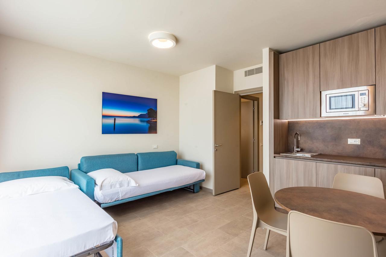 Le Torri Del Garda Familyspa Resort Torri Del Benaco Εξωτερικό φωτογραφία