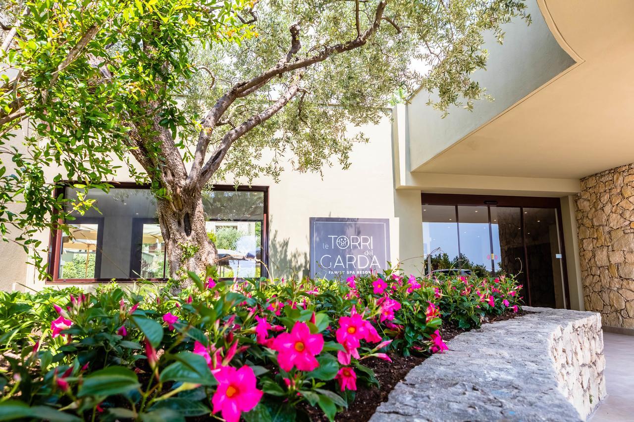 Le Torri Del Garda Familyspa Resort Torri Del Benaco Εξωτερικό φωτογραφία