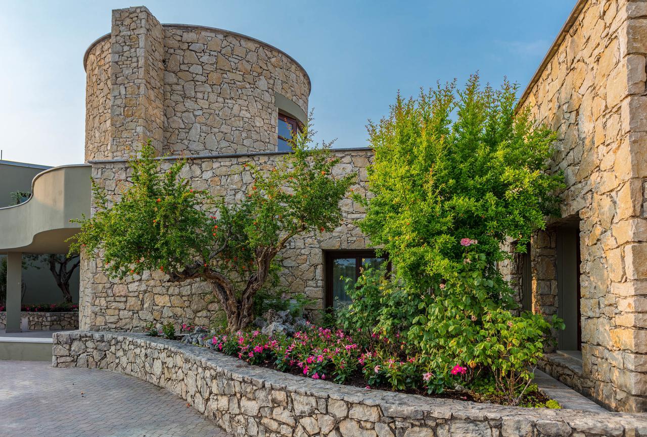 Le Torri Del Garda Familyspa Resort Torri Del Benaco Εξωτερικό φωτογραφία
