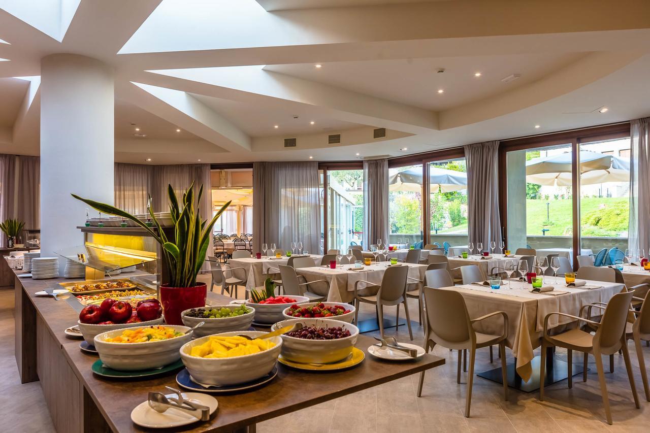 Le Torri Del Garda Familyspa Resort Torri Del Benaco Εξωτερικό φωτογραφία