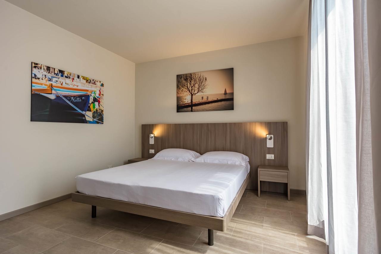 Le Torri Del Garda Familyspa Resort Torri Del Benaco Εξωτερικό φωτογραφία