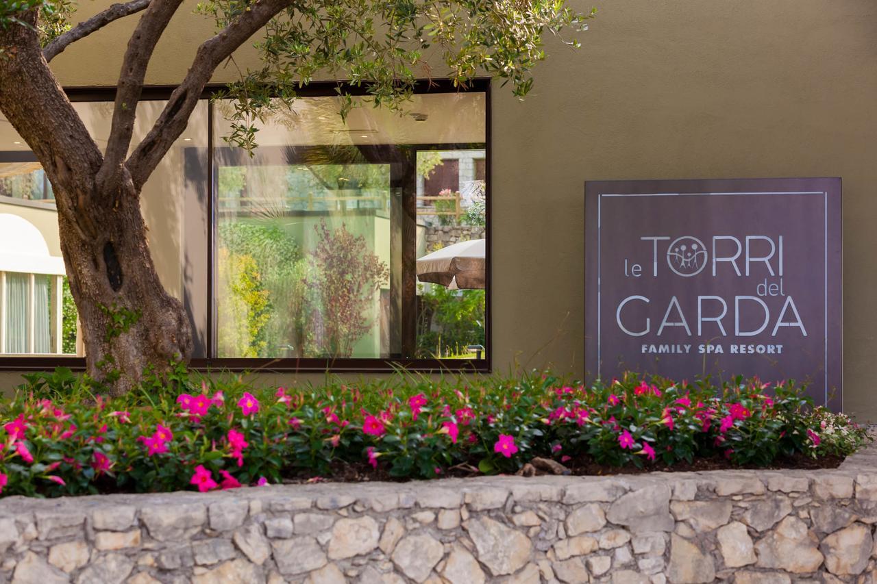 Le Torri Del Garda Familyspa Resort Torri Del Benaco Εξωτερικό φωτογραφία