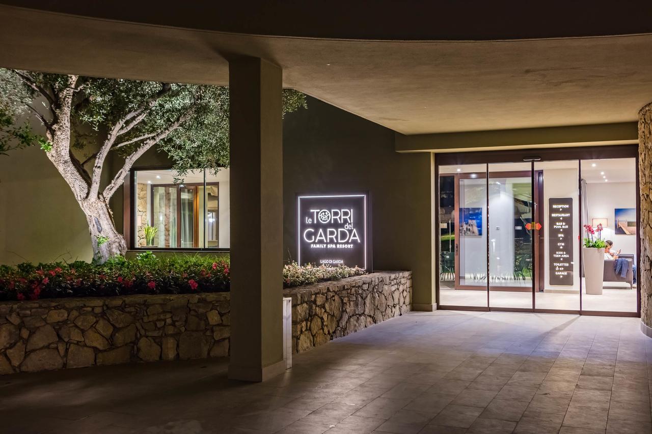 Le Torri Del Garda Familyspa Resort Torri Del Benaco Εξωτερικό φωτογραφία