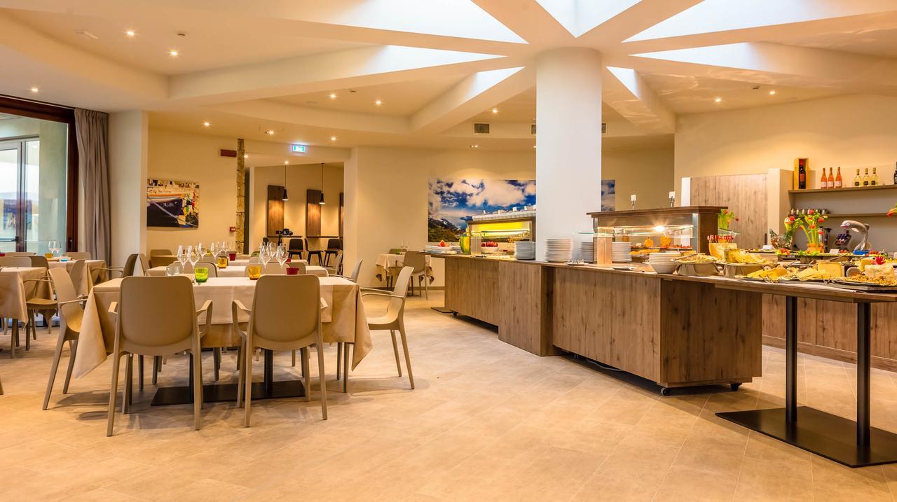 Le Torri Del Garda Familyspa Resort Torri Del Benaco Εξωτερικό φωτογραφία