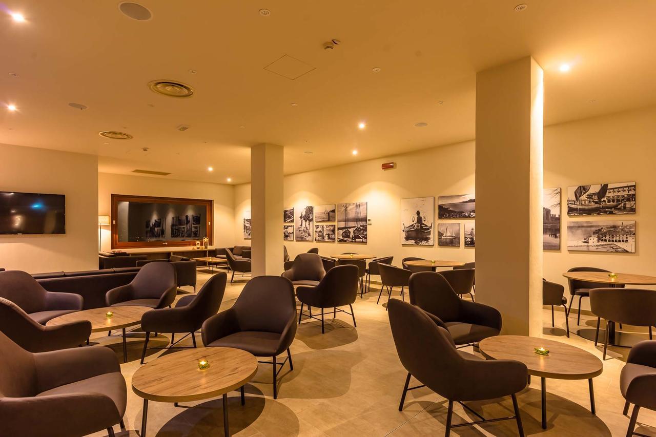 Le Torri Del Garda Familyspa Resort Torri Del Benaco Εξωτερικό φωτογραφία