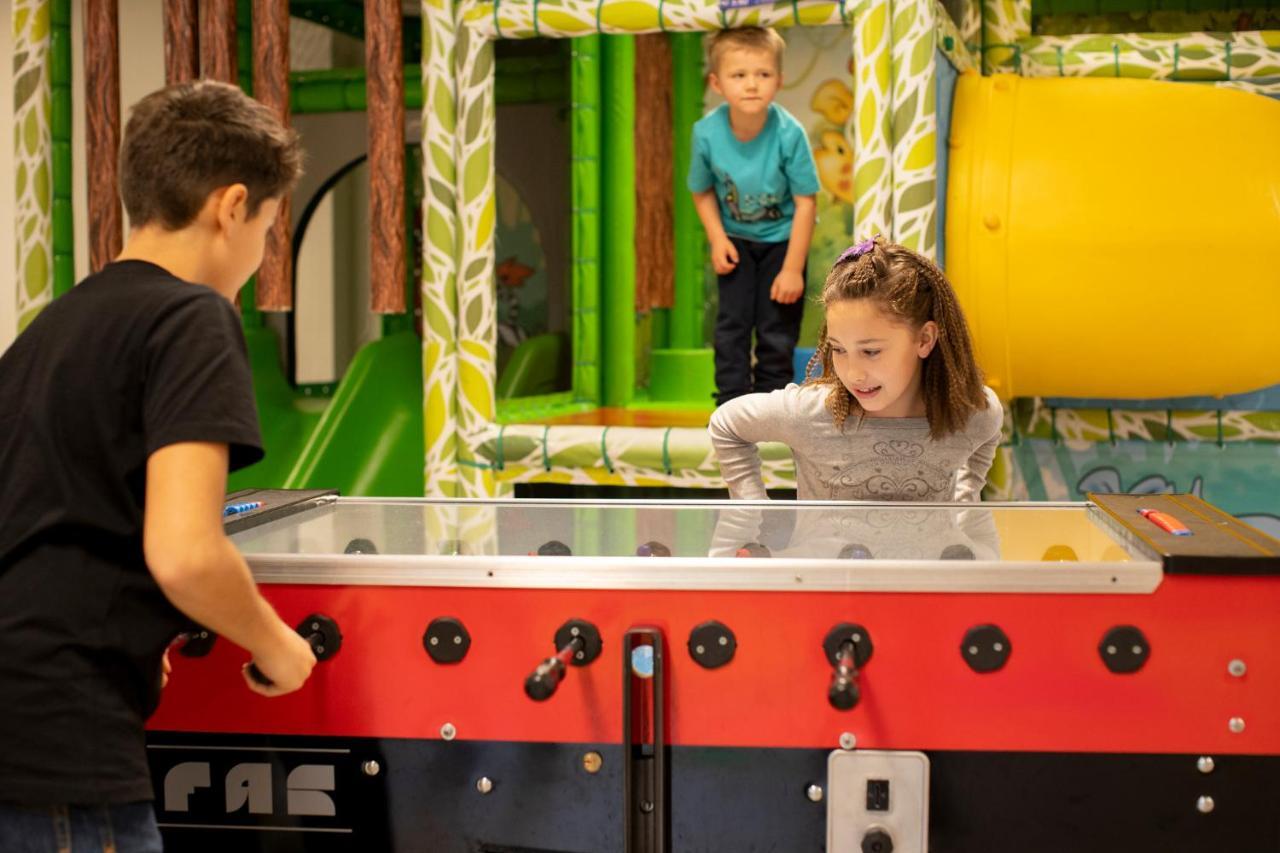 Le Torri Del Garda Familyspa Resort Torri Del Benaco Εξωτερικό φωτογραφία