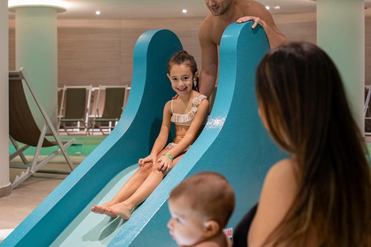 Le Torri Del Garda Familyspa Resort Torri Del Benaco Εξωτερικό φωτογραφία