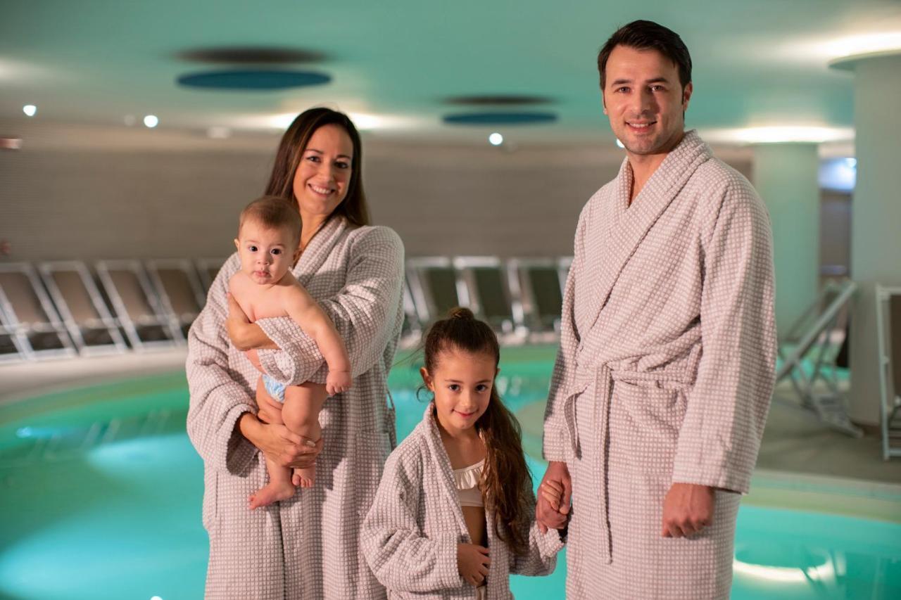 Le Torri Del Garda Familyspa Resort Torri Del Benaco Εξωτερικό φωτογραφία